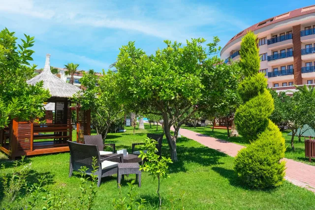 Garden Cafe görseli 1